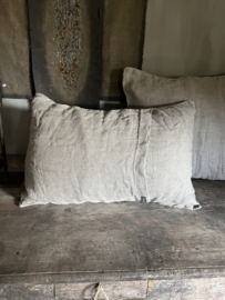 Grof linnen kussenhoes 60 cm x 40 cm •