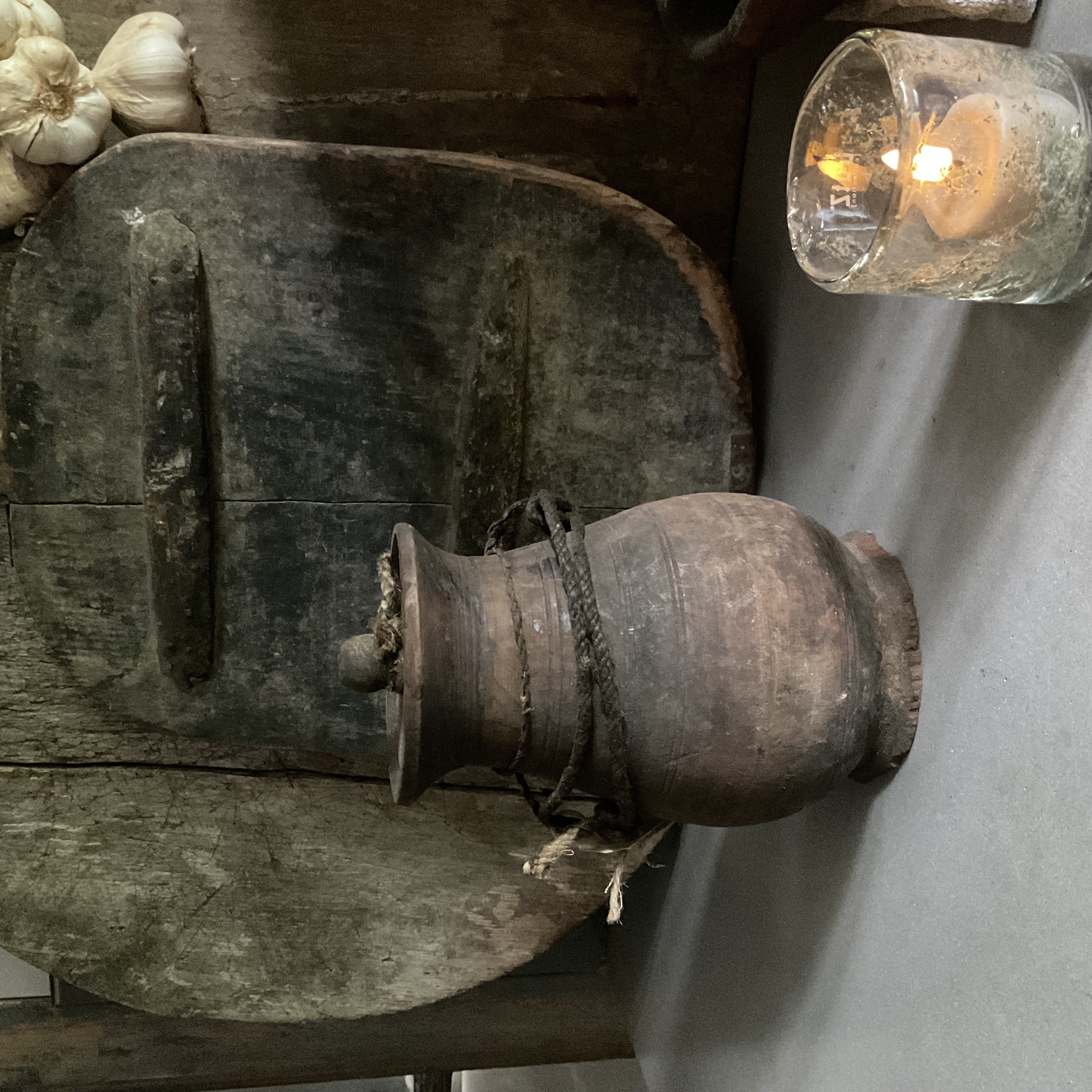 Houten kruikje met deksel, nr 26