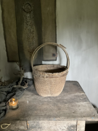 Mandje met hengsel, nr 8 •