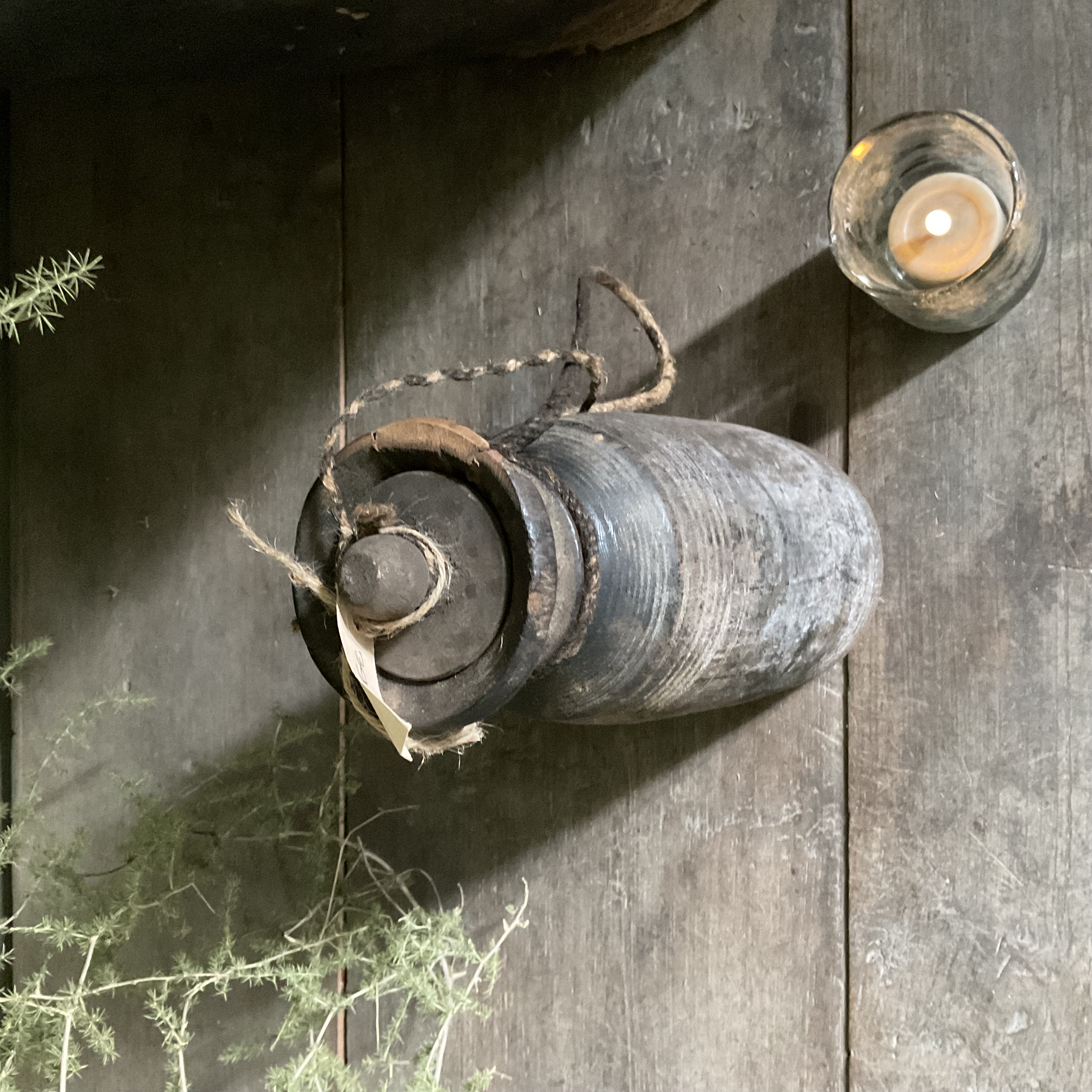 Houten kruikje met deksel, nr 16
