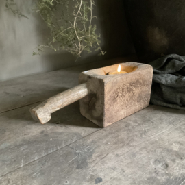 Houten vijzel met steel