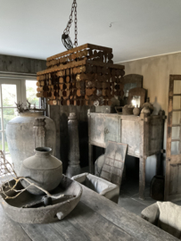 Rechteckige Lampe mit kleinen Rostscheiben