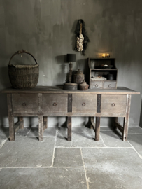 Sidetable / dressoir met 4 grote lades .