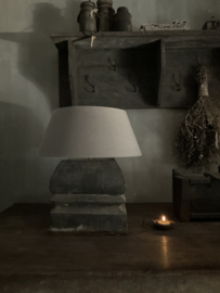 Unieke lamp van bouwornament