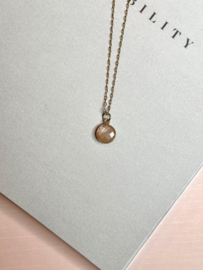 Round Peach Moonstone Necklace Gold Plated / Ketting