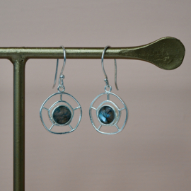 Mystic Wheel Labradoriet Oorbellen - Silver Plated