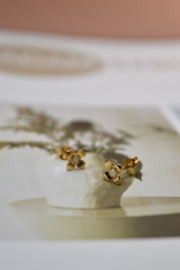 Opaal Bloem Oorknopjes - Gold Vermeil