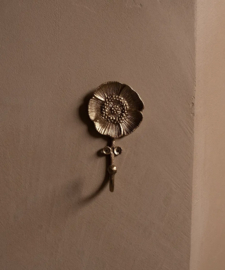 Mia Poppy Hook / Doing Goods