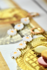 Triple Daisy Schelp oorbellen - Gold Plated