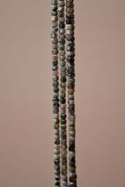 Rhodoniet 2 mm Facet Kubus Kralen