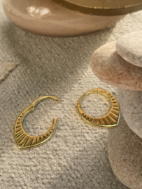 Carved V Hoops Gold Vermeil Oorbellen