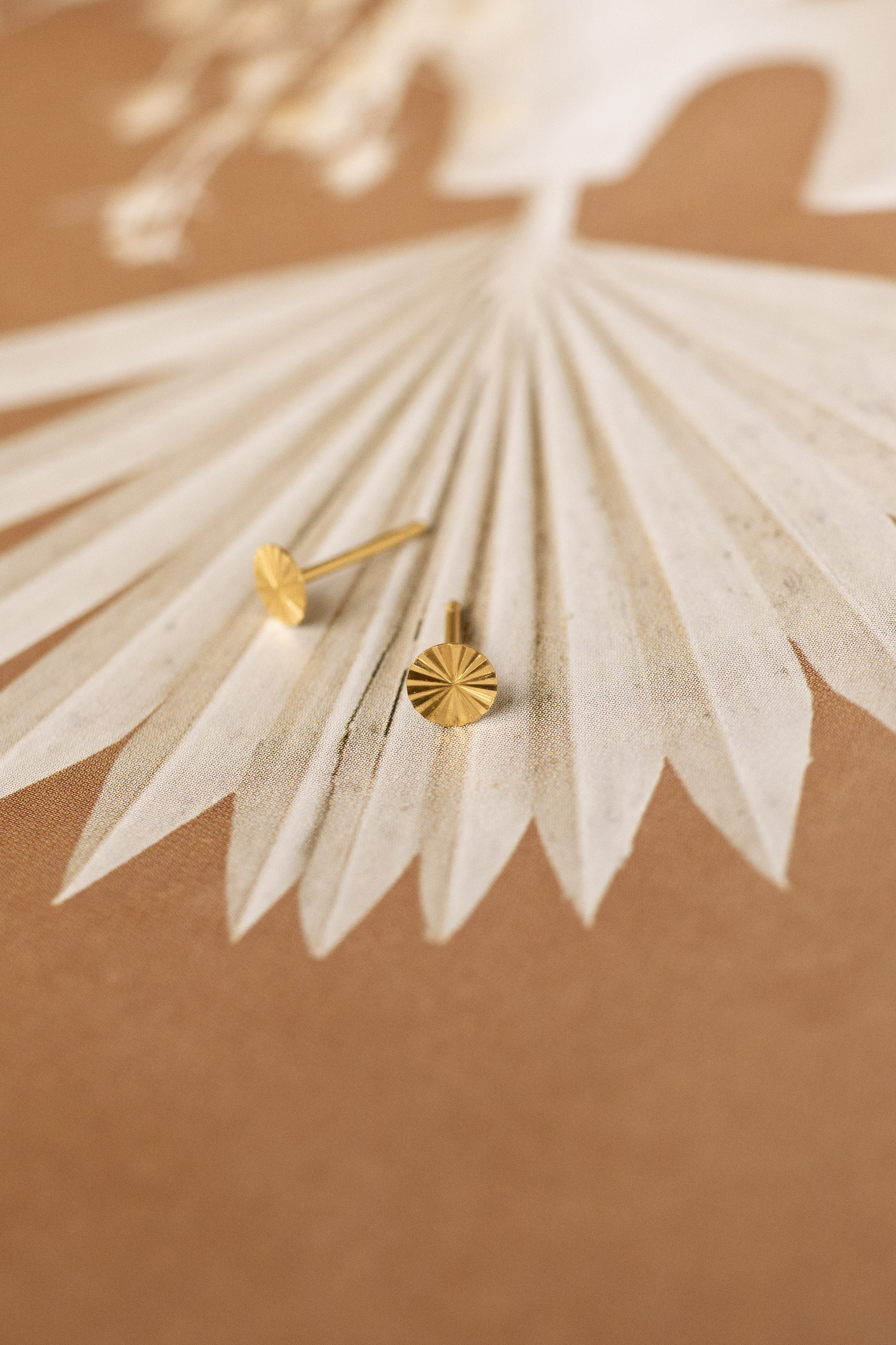Round Waved Earstuds Gold Vermeil
