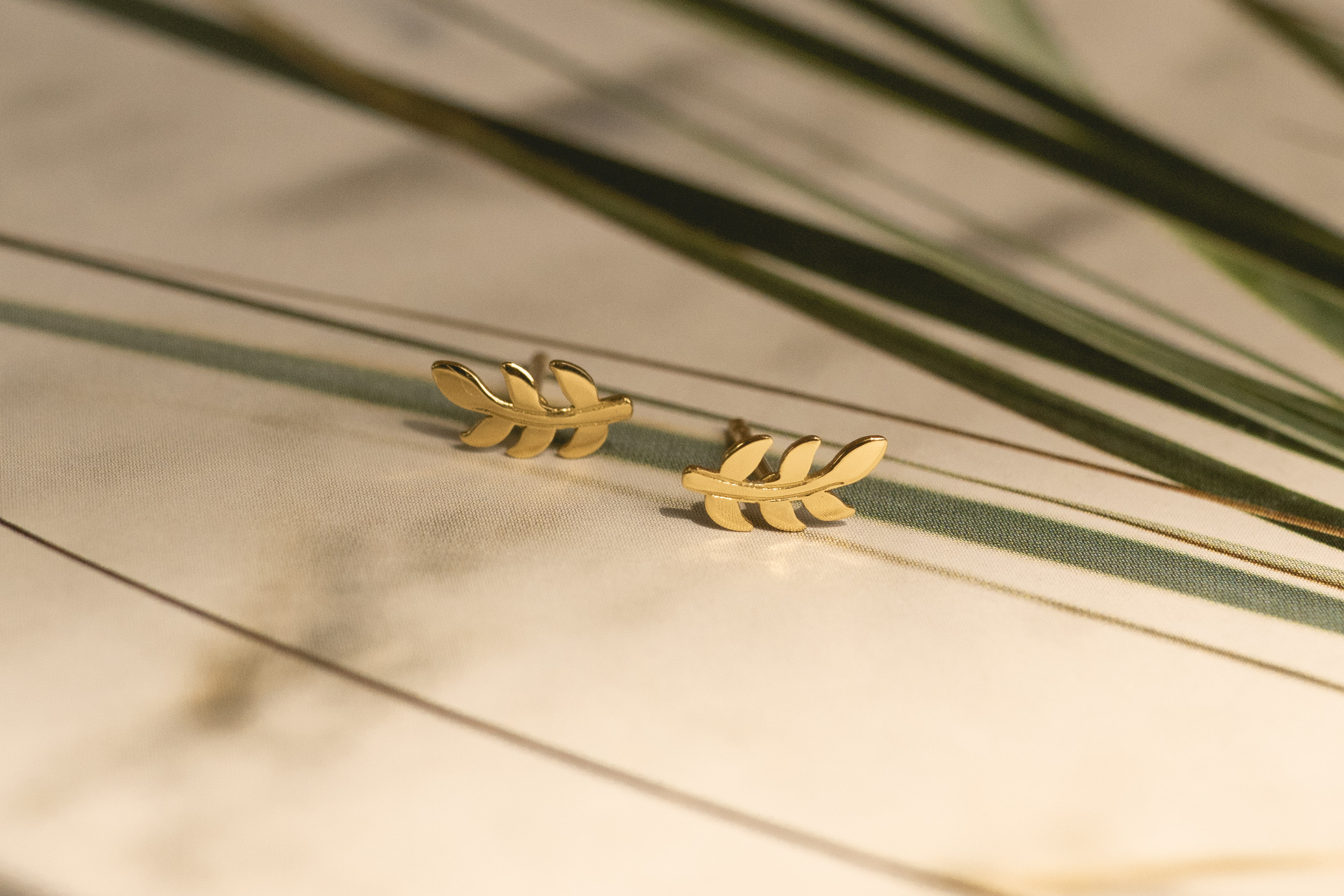 Leaf Studs Gold Vermeil