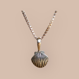 Scallop Shell Pendant / Sterling Silver