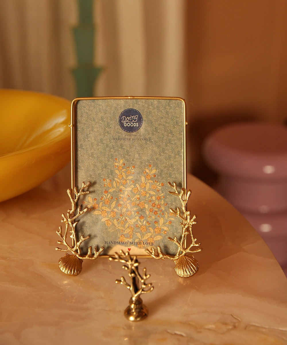 Kaia Coral Frame Large / Doing Goods