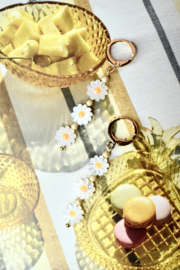 Triple Daisy Schelp oorbellen - Gold Plated