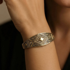 Tribal Bangle - Brass