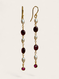 Granaat en Parel Chain Oorbellen - Gold Plated