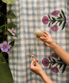 Scarlett Schelp Haak / Doing Goods