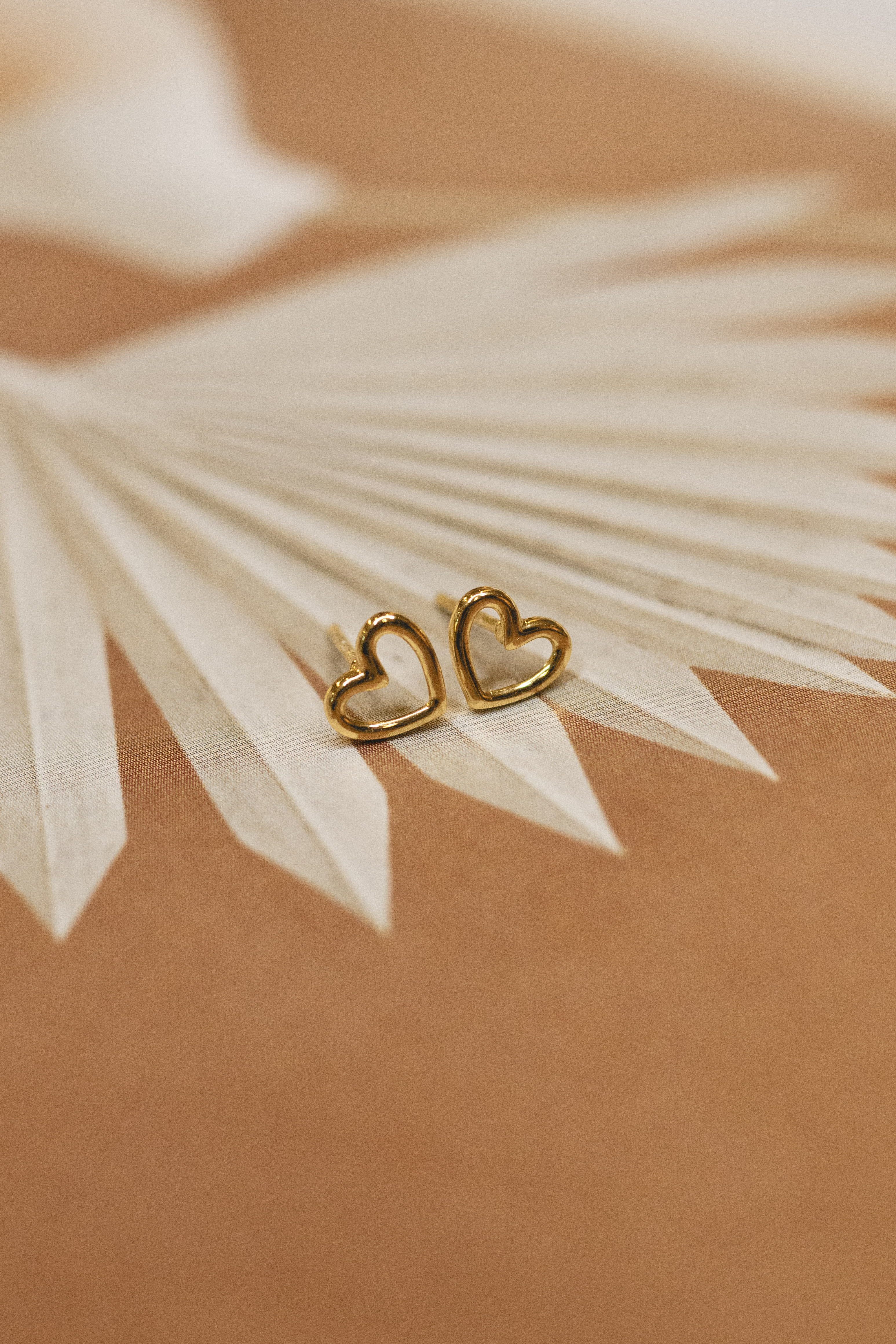 Open Heart Earstuds Gold Vermeil