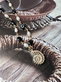 Parel en Onyx Amaya Ketting - Gold Plated