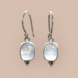 Moonstone Earrings Sterling Silver / Oorbellen