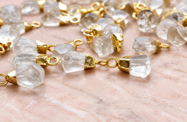 Ruwe Bergkristal Bedel - Gold Plated