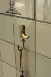 Dallas Cowboy Laars Haak / Doing Goods