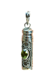 Peridot Sukma Prayer Box  Hanger- Sterling Zilver