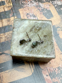 Labradorite Silver Plated Earstuds / Edelsteen Oorstekers