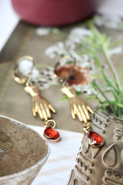 Aditi Hand Earrings Red / Oorbellen