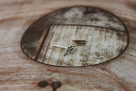 Tiny Leaf Studs Sterling Silver Oorstekers