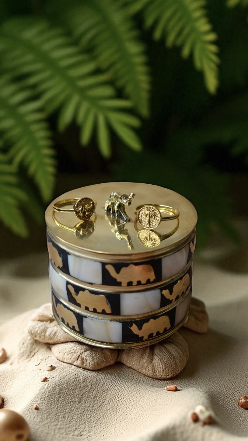 Palm Signet Ring Gold Plated