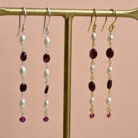 Granaat en Parel Chain Oorbellen - Silver Plated