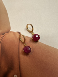 Ruby Gold Plated Earrings / Edelsteen Oorbellen