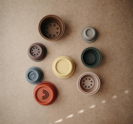 Mushie Stacking Cups Toy Retro / stapeltoren   + 6 mnd