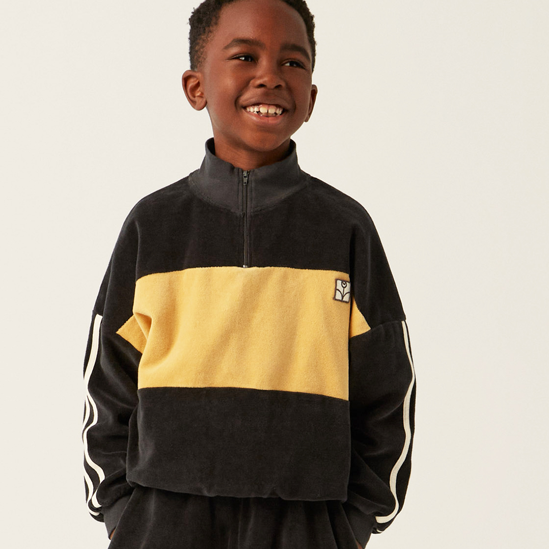 The Campamento Velvet Grey Contrast sweatshirt