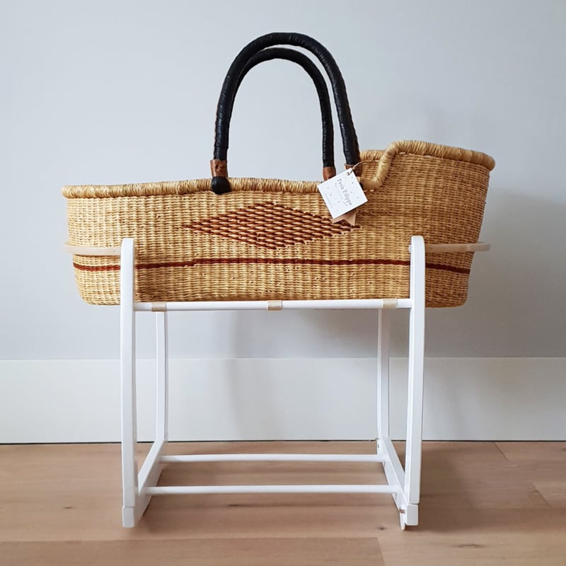 moses basket and stand