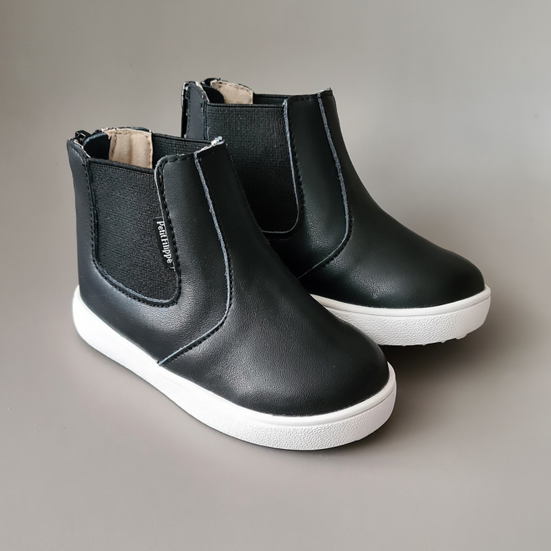 kids black chelsea boots