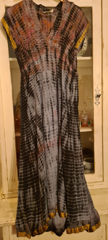 Draak huiselijk legaal Cofur lange jurk van gerycled sari zijde | Maat S/M | Jurken | Saeld