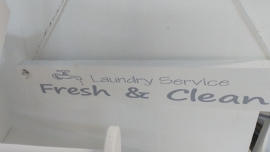 Holzplatte  Laundry Service