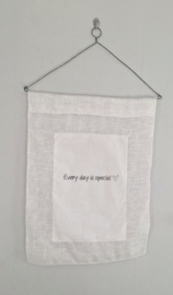 Linnen Poster  Every Day is Special