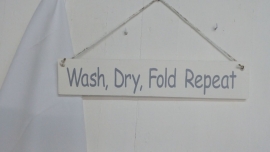 Bord Wash, Dry, Fold Repeat