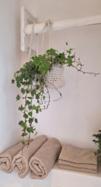 Gehaakt mandje hang Ilja