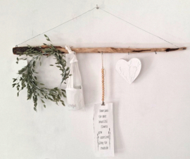 Kastanjehout rek met haakjes