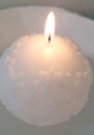 Kugelkerze Schnee