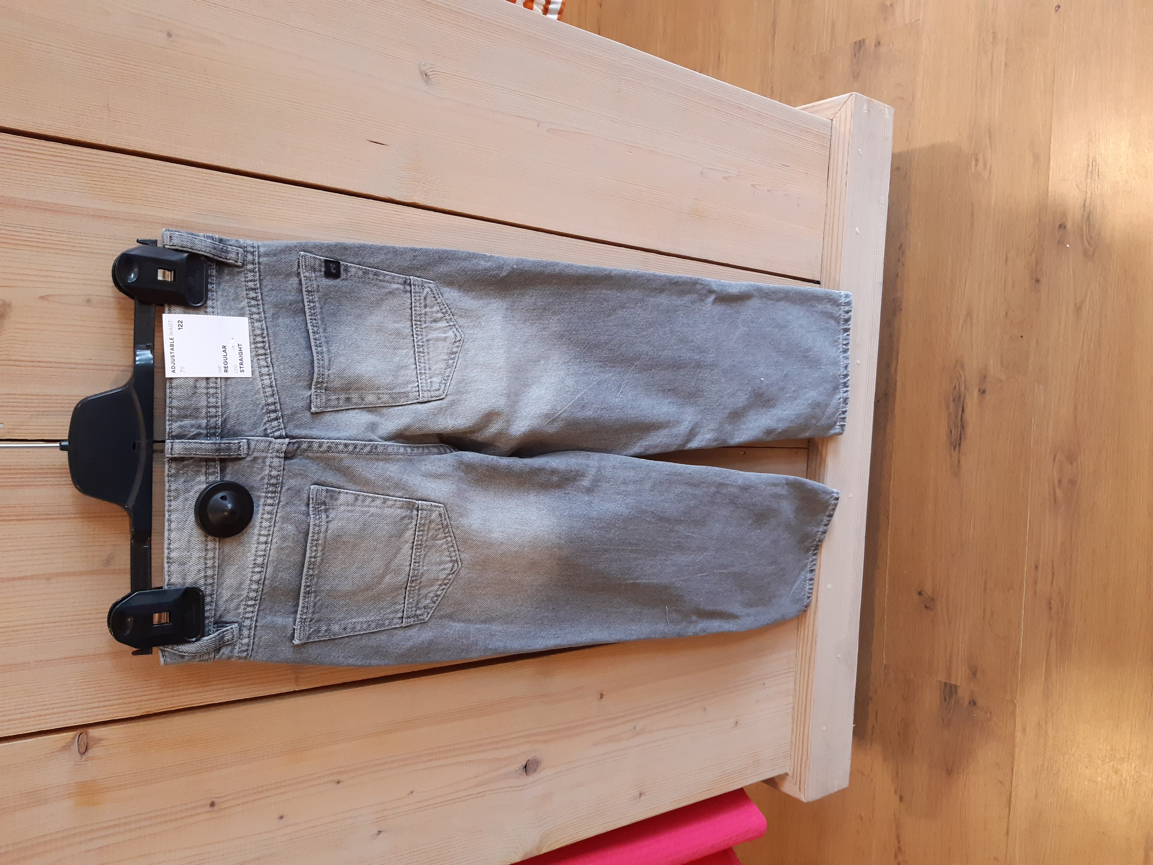 Ryan straight jeans Name it