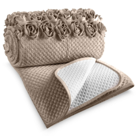 Fluwelen Bedsprei 220x240 – 3D Rozen Applicatie – Velours – donker beige