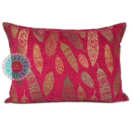 Hard roze kussen - Boho Feathers ± 50x70cm