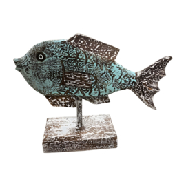 Houten stranddecoratie op voet - Turquoise en bruin - Vis (karper) - S
